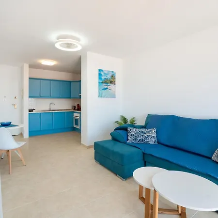 Blue With Amazing View Apartment *