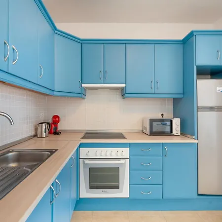 Blue With Amazing View Apartment